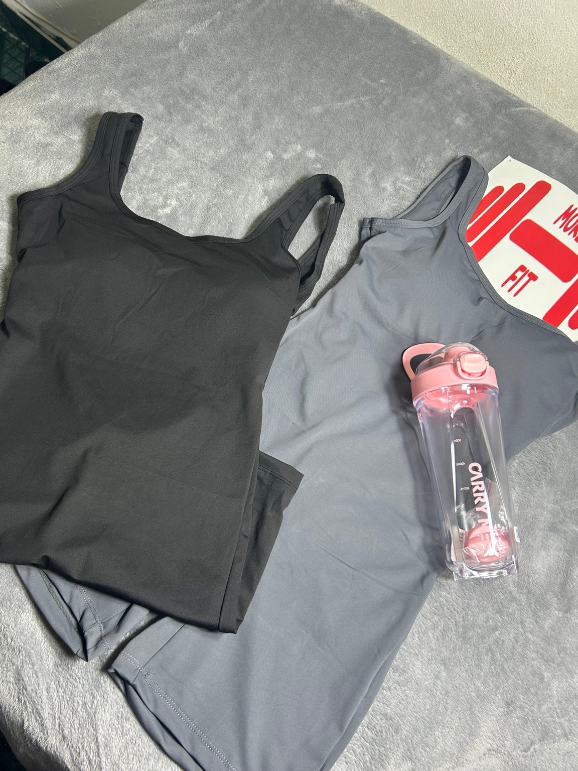 Ropa deportiva MOREFIT